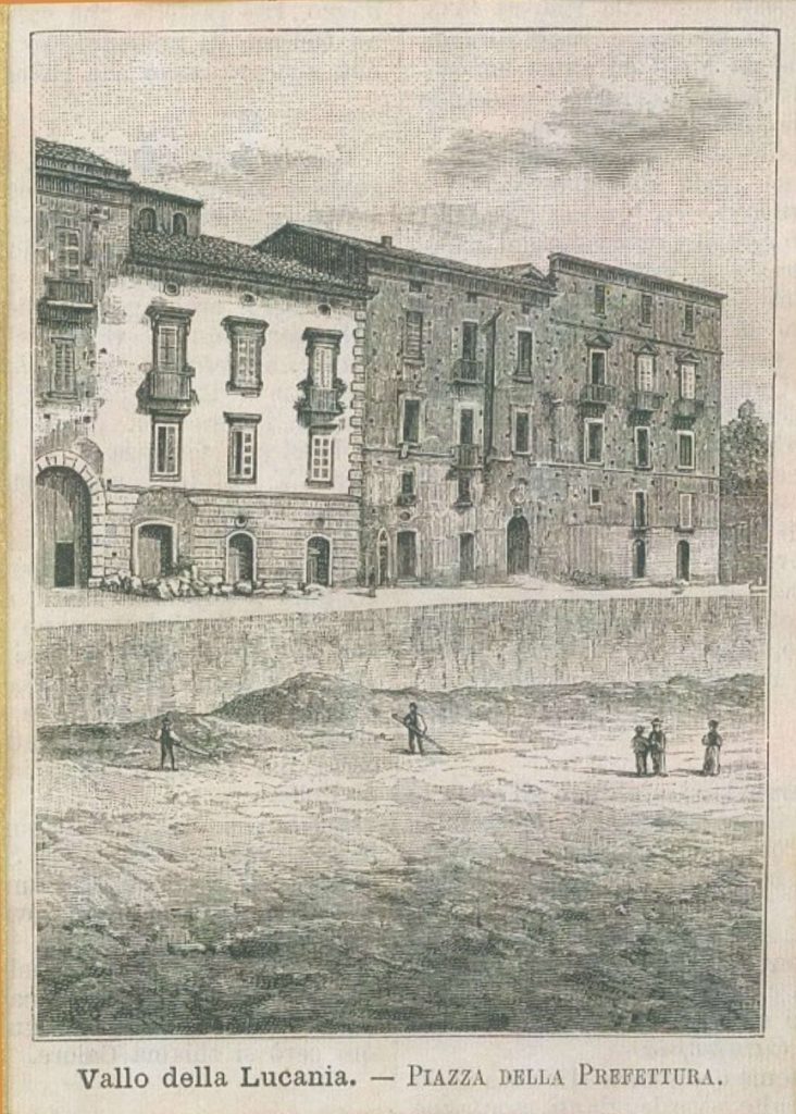 2 - Litografia piazza maggiore di Vallo (anni ’60-70 del XIX secolo, foto Associazione “Quattro Leoni”, album “Vallo, immagini da sfogliare”)